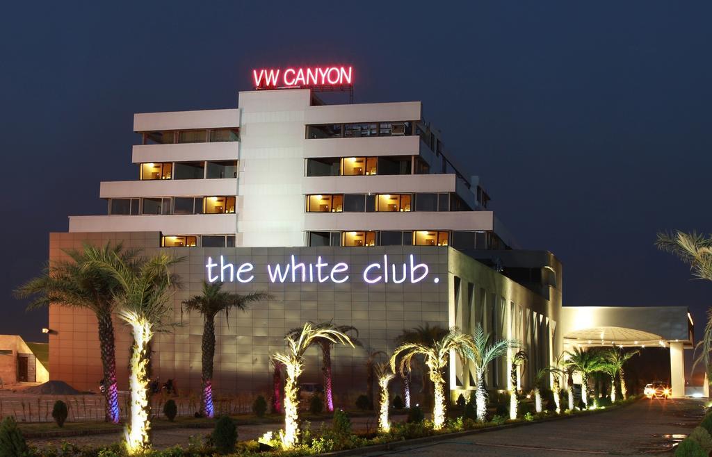 Vw Canyon Rāipur المظهر الخارجي الصورة